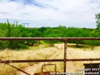 821 S Main St, Cotulla, TX 78014